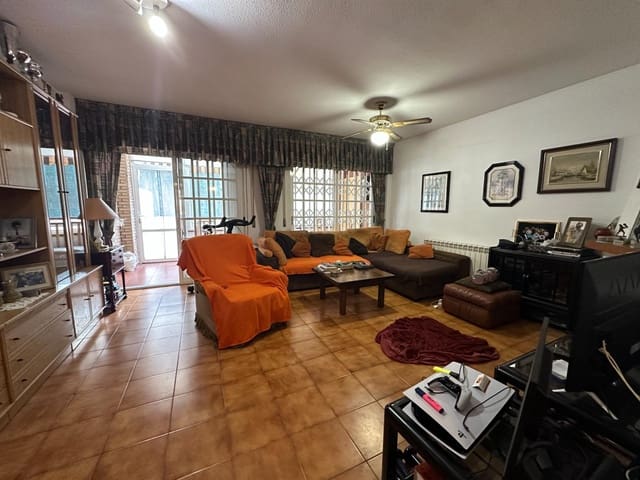 4 quarto Moradia em Banda para venda em Playa de San Juan, Alicante cidade com piscina garagem - 499 000 € (Ref: 9276607)