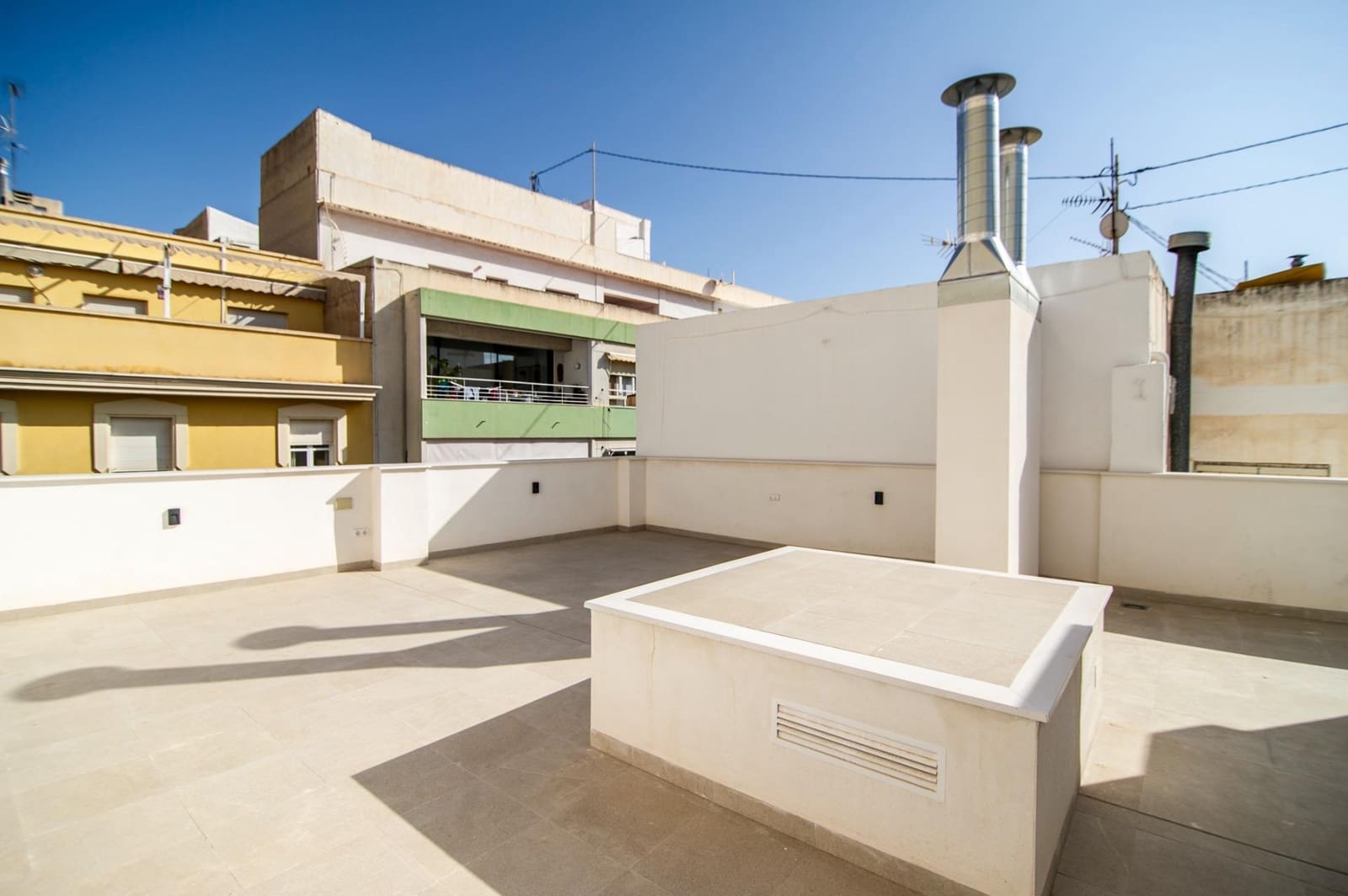 8 makuuhuone Yritys myytävänä paikassa Alicante kaupunki - 4 350 000 € (Ref: 9276608)