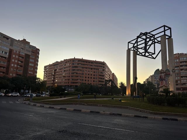 Garage til salg i Alicante by - € 12.500 (Ref: 9276609)