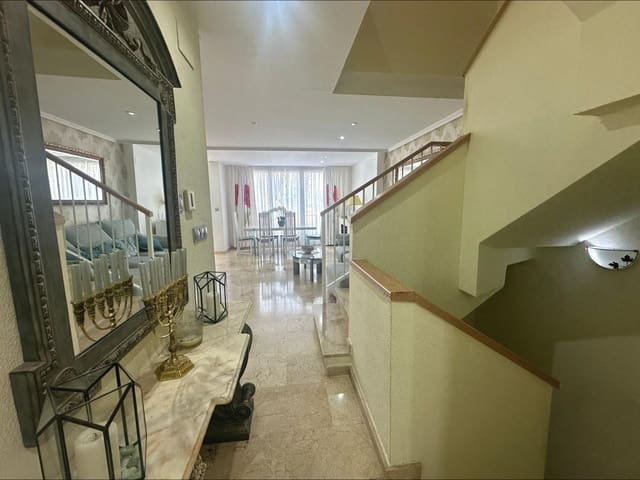 5 soveværelse Bungalow til salg i Monforte del Cid med swimmingpool garage - € 350.000 (Ref: 9276616)