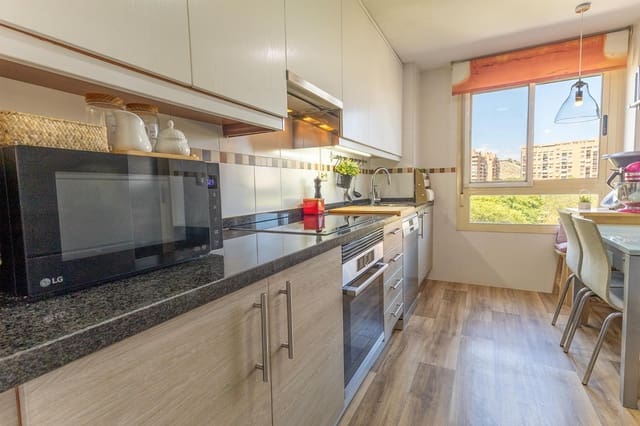 3 quarto Apartamento para venda em Alicante cidade com piscina garagem - 335 000 € (Ref: 9276621)