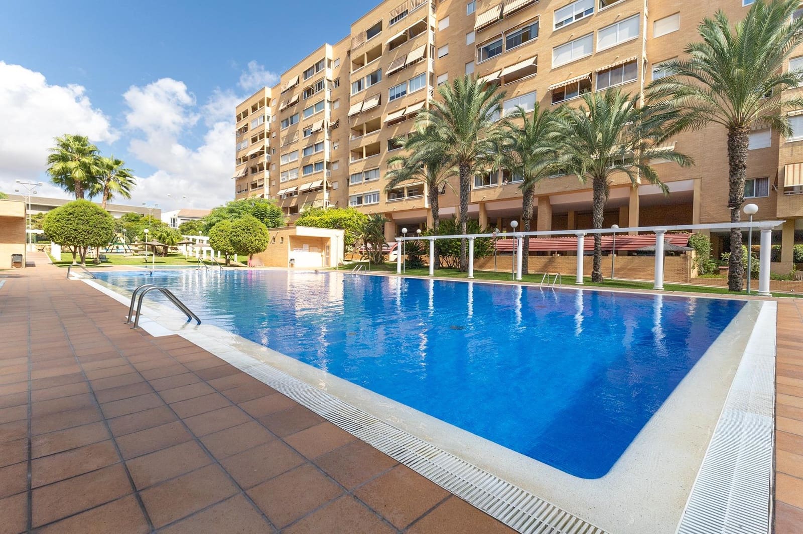 3 soveværelse Lejlighed til salg i Alicante by med swimmingpool garage - € 326.000 (Ref: 9276625)