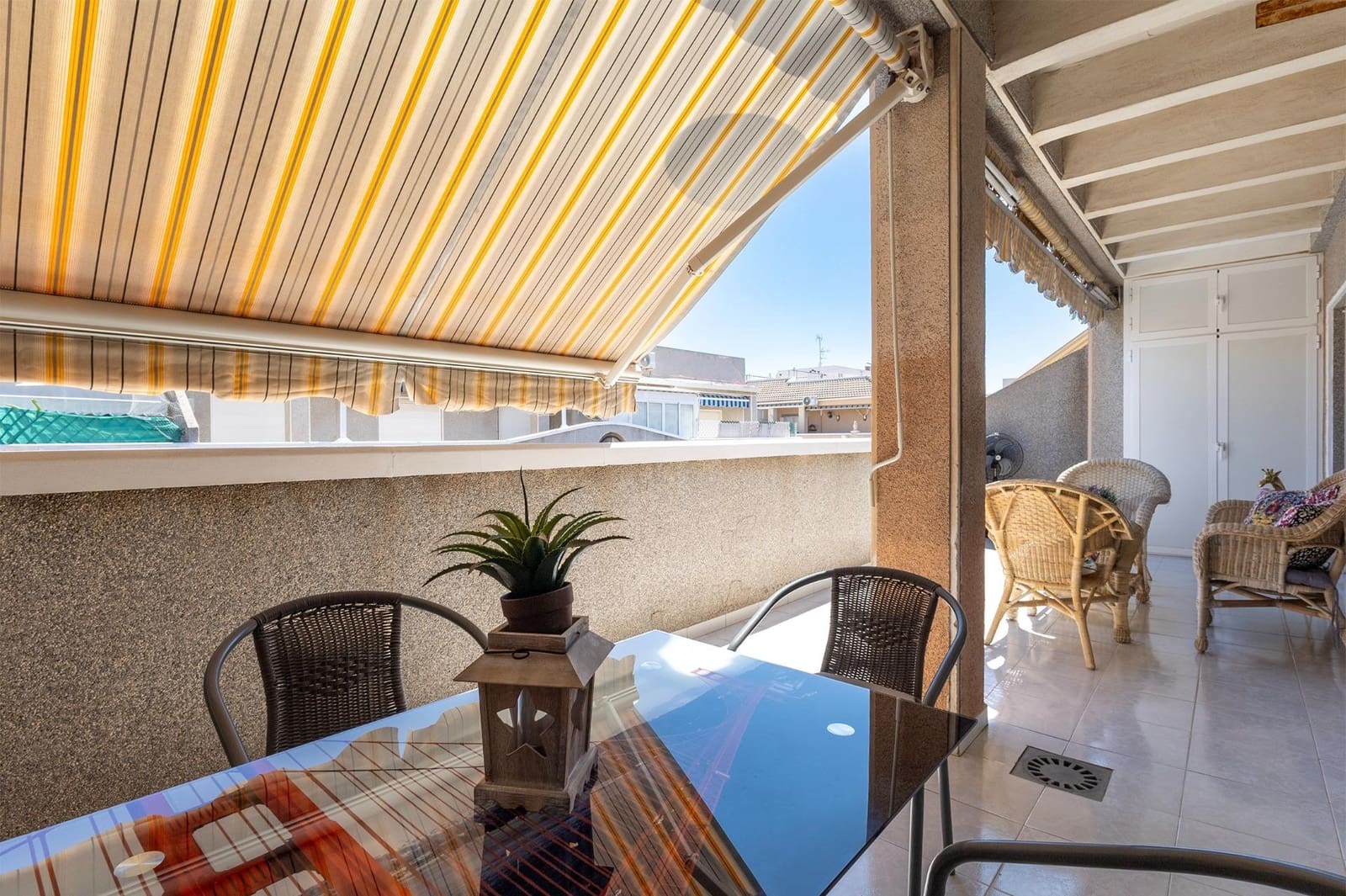 Ático de 2 habitaciones en Torrevieja en venta con garaje - 174.500 € (Ref: 9276627)