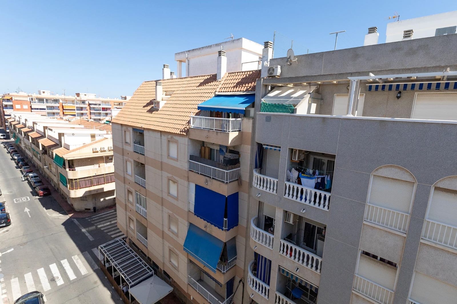 Ático de 2 habitaciones en Torrevieja en venta con garaje - 174.500 € (Ref: 9276627)