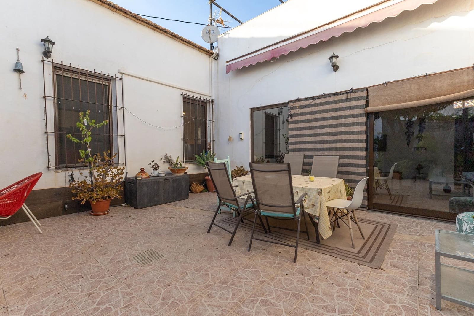 3 Zimmer Bungalow zu verkaufen in Alicante / Alacant Stadt - 290.000 € (Ref: 9276630)