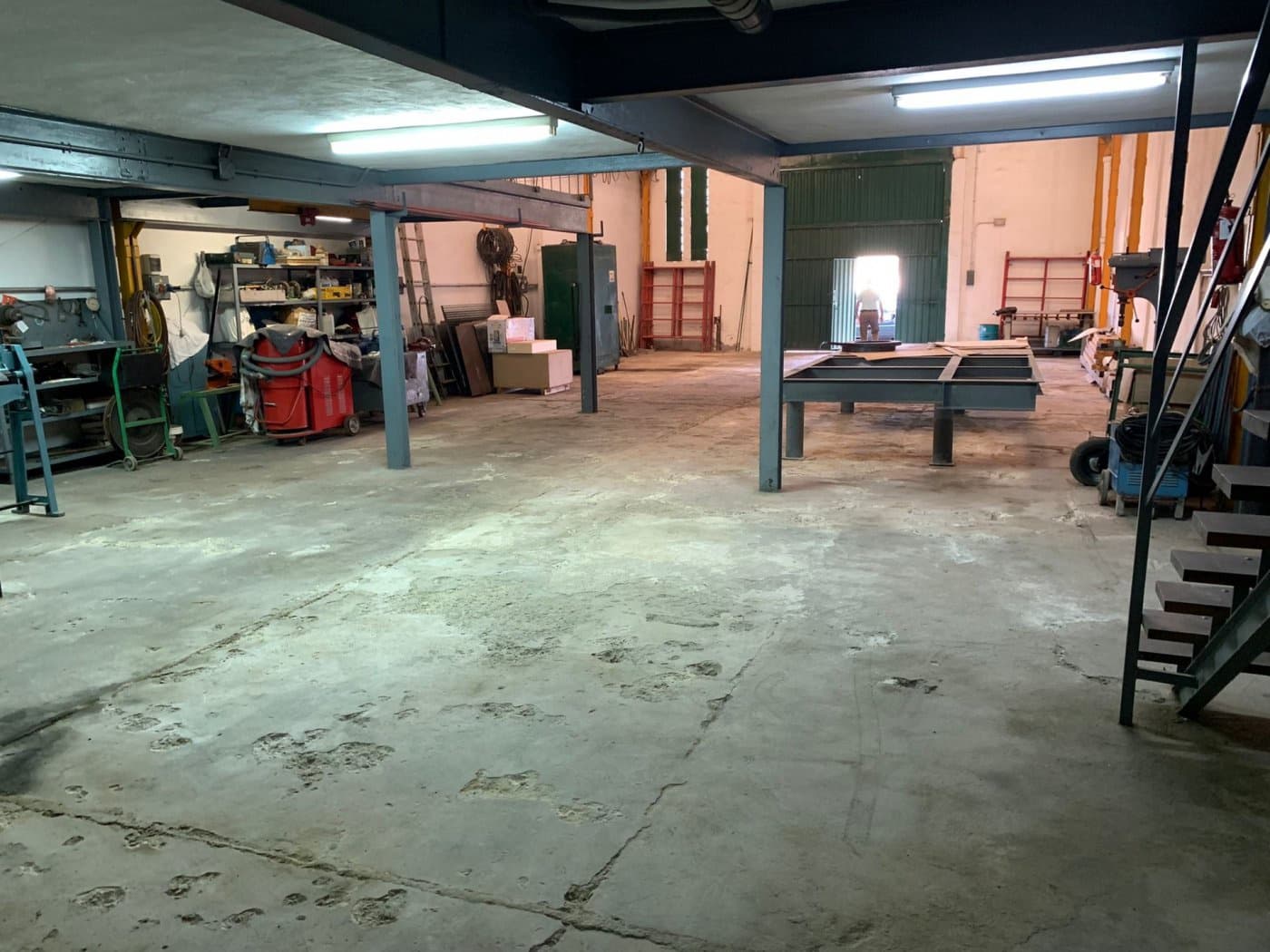 Business for sale in Alicante / Alacant city - € 251,600 (Ref: 9276633)