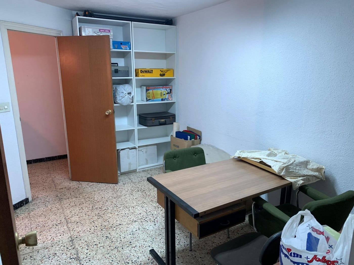 Business for sale in Alicante / Alacant city - € 251,600 (Ref: 9276633)