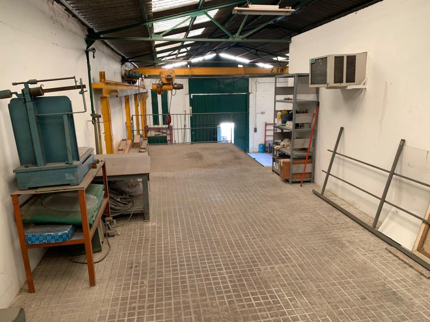 Business for sale in Alicante / Alacant city - € 251,600 (Ref: 9276633)