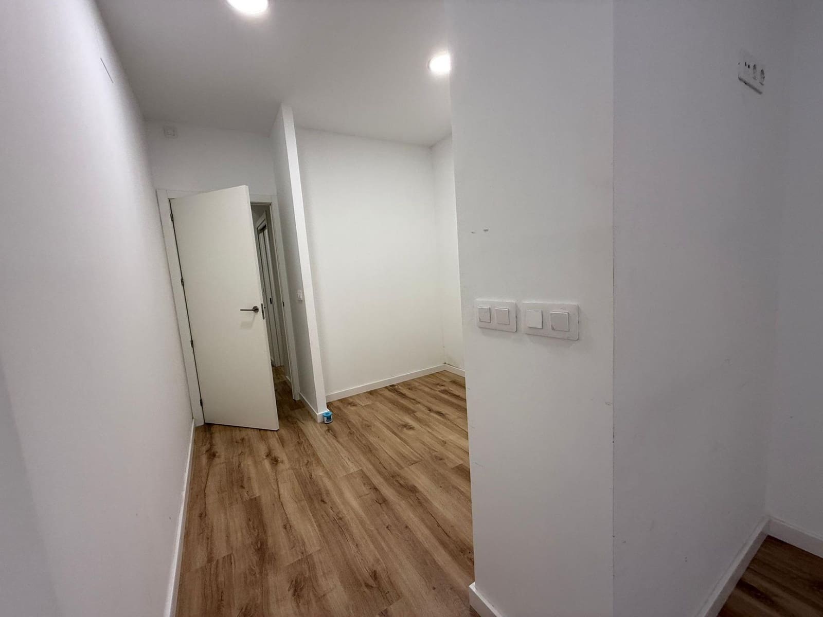 2 soveværelse Erhverv til salg i Alicante by - € 136.500 (Ref: 9303564)