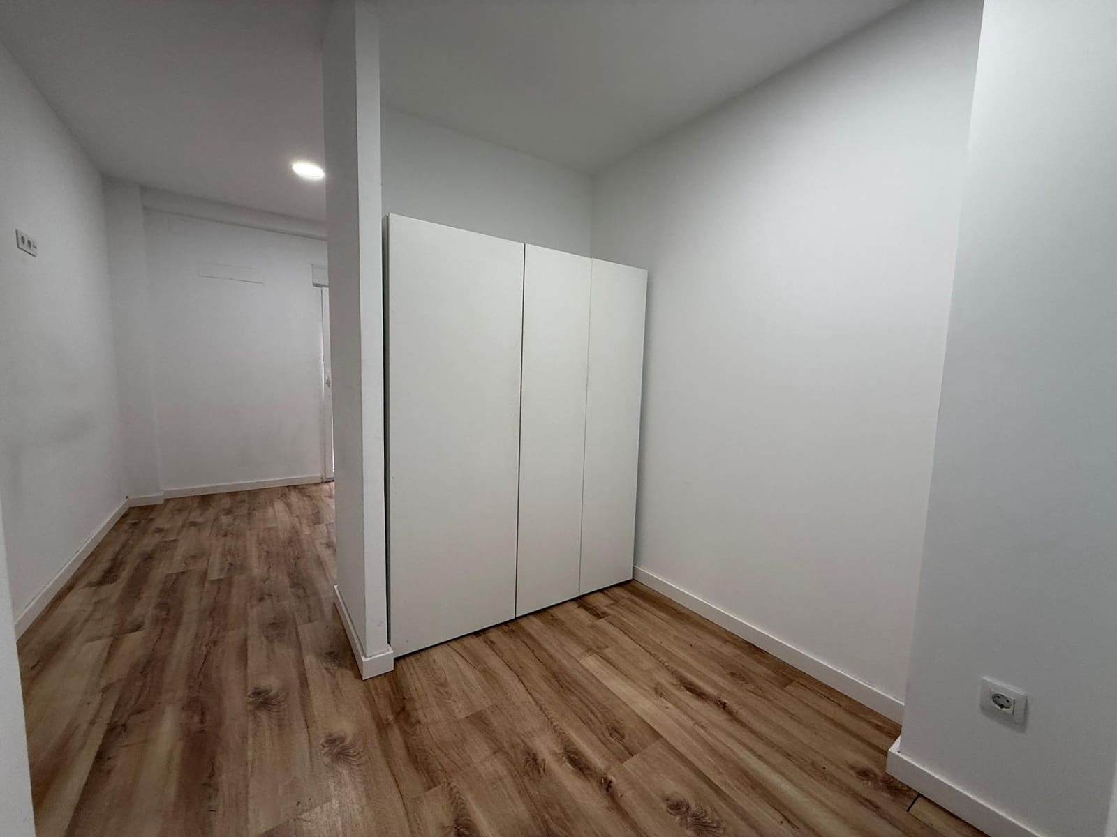 2 soveværelse Erhverv til salg i Alicante by - € 136.500 (Ref: 9303564)