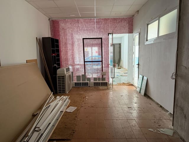 Kommersiell till salu i Alicante stad - 96 050 € (Ref: 9303565)