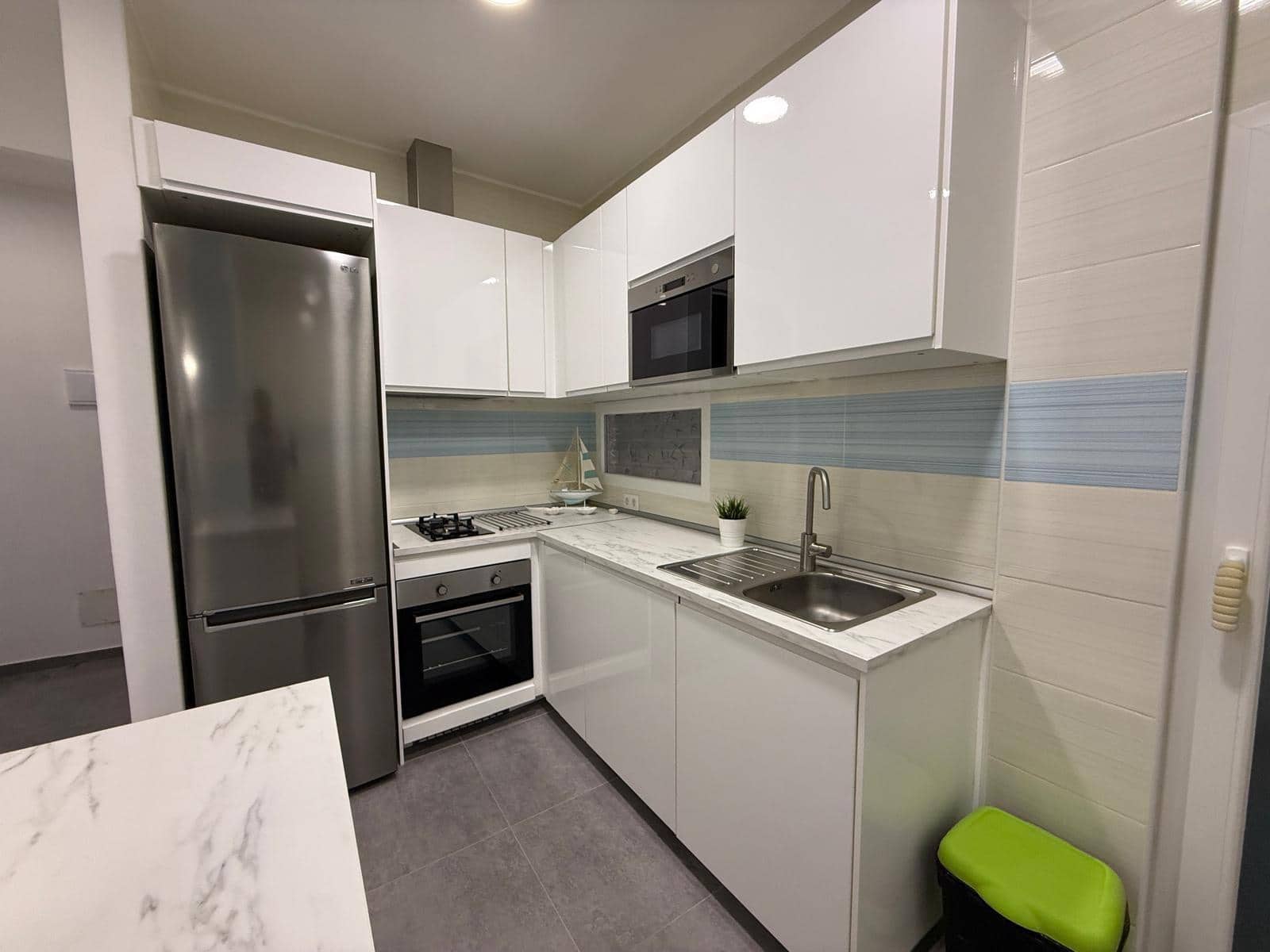 5 makuuhuone Asunto myytävänä paikassa Alicante kaupunki - 269 000 € (Ref: 9310921)