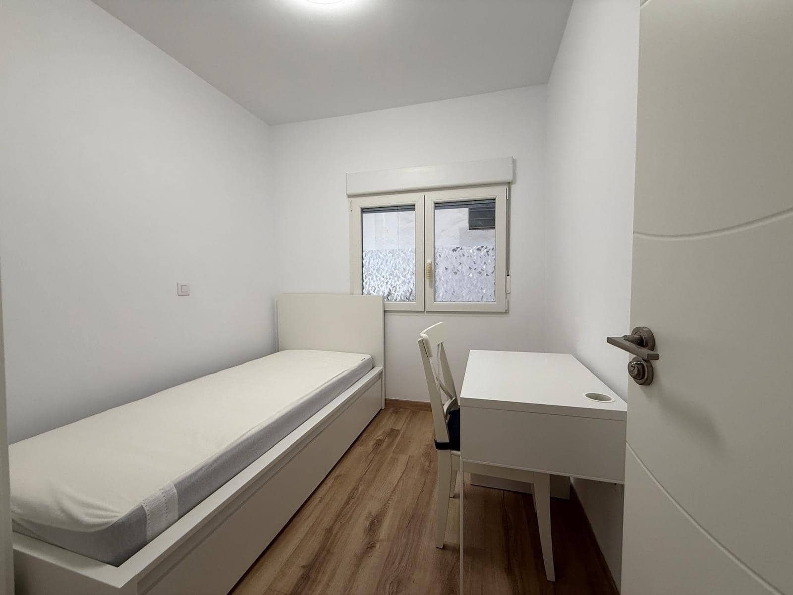 5 makuuhuone Asunto myytävänä paikassa Alicante kaupunki - 269 000 € (Ref: 9310921)