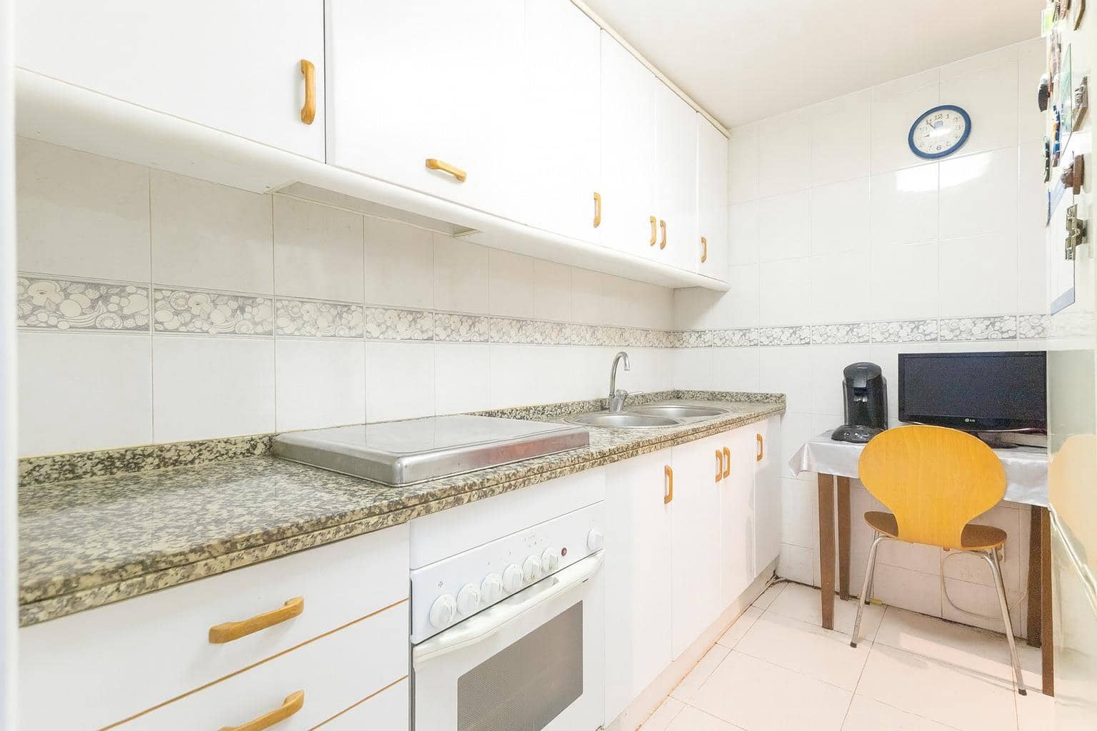 2 makuuhuone Asunto myytävänä paikassa Alicante kaupunki - 92 650 € (Ref: 9312906)