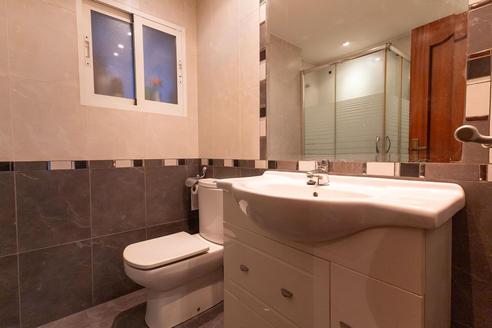 2 makuuhuone Asunto myytävänä paikassa Alicante kaupunki - 92 650 € (Ref: 9312906)