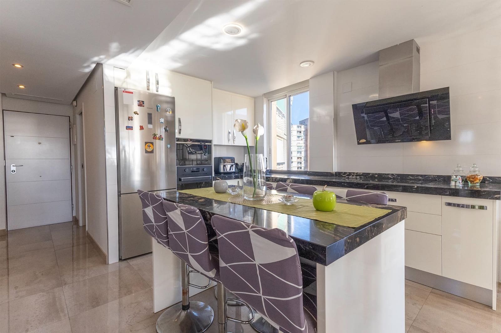 3 soveværelse Lejlighed til salg i Alicante by med swimmingpool - € 296.500 (Ref: 9414427)