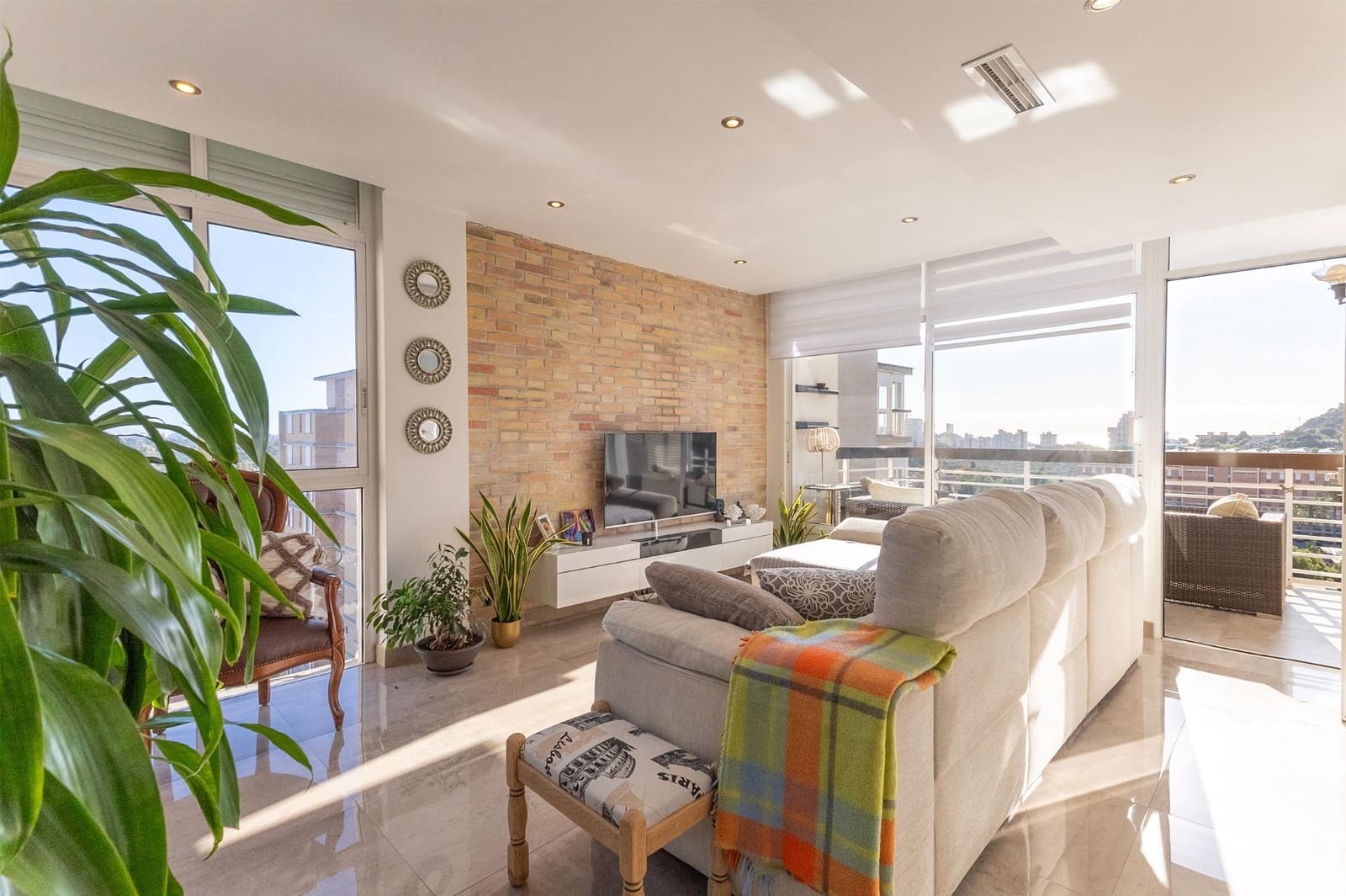 3 soveværelse Lejlighed til salg i Alicante by med swimmingpool - € 296.500 (Ref: 9414427)