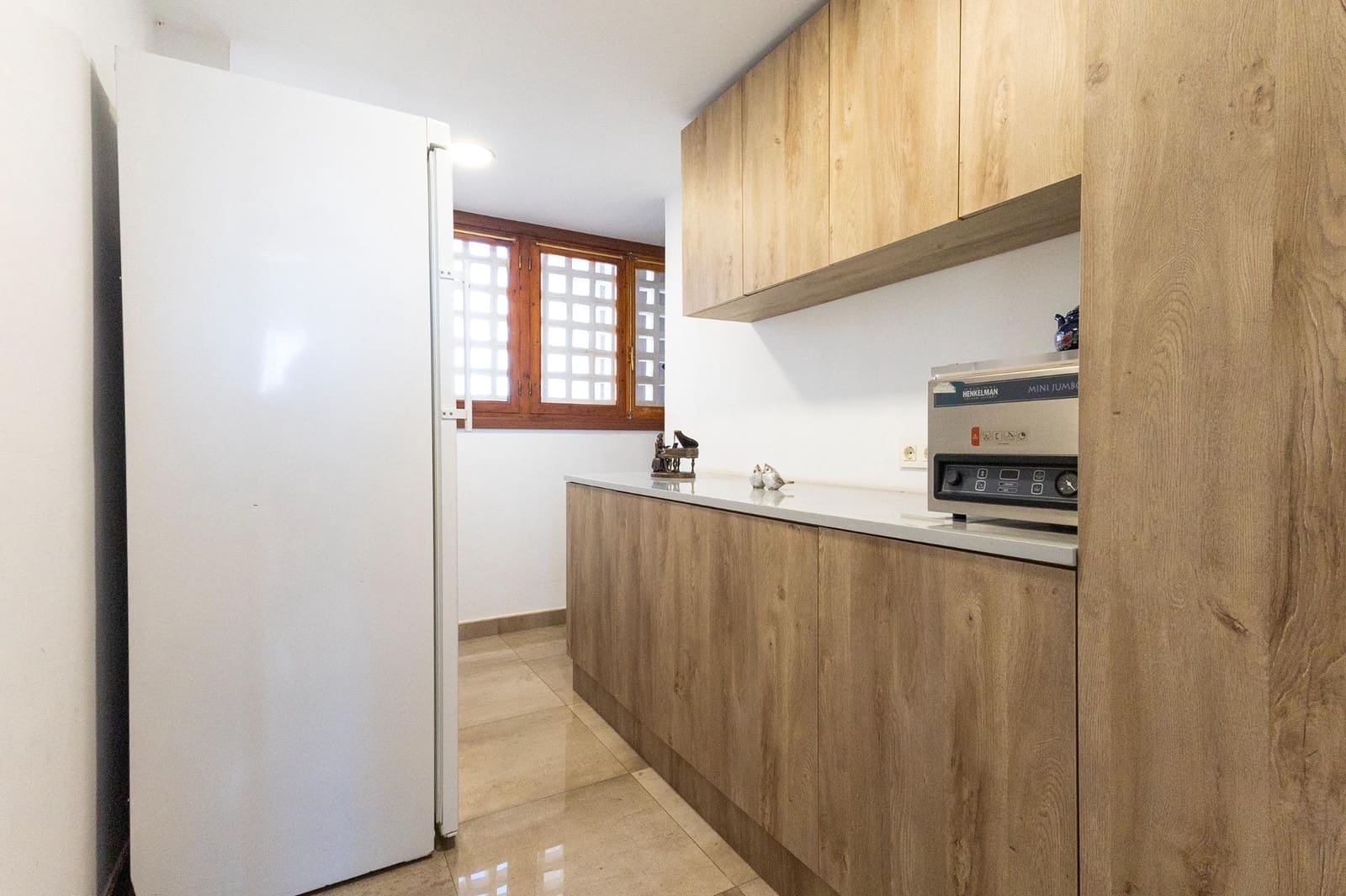 3 soveværelse Lejlighed til salg i Alicante by med swimmingpool - € 296.500 (Ref: 9414427)