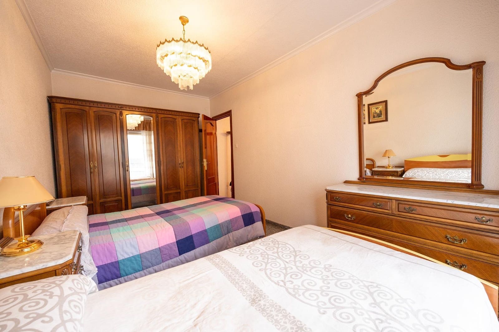 4 makuuhuone Asunto myytävänä paikassa Alicante kaupunki - 256 500 € (Ref: 9414428)