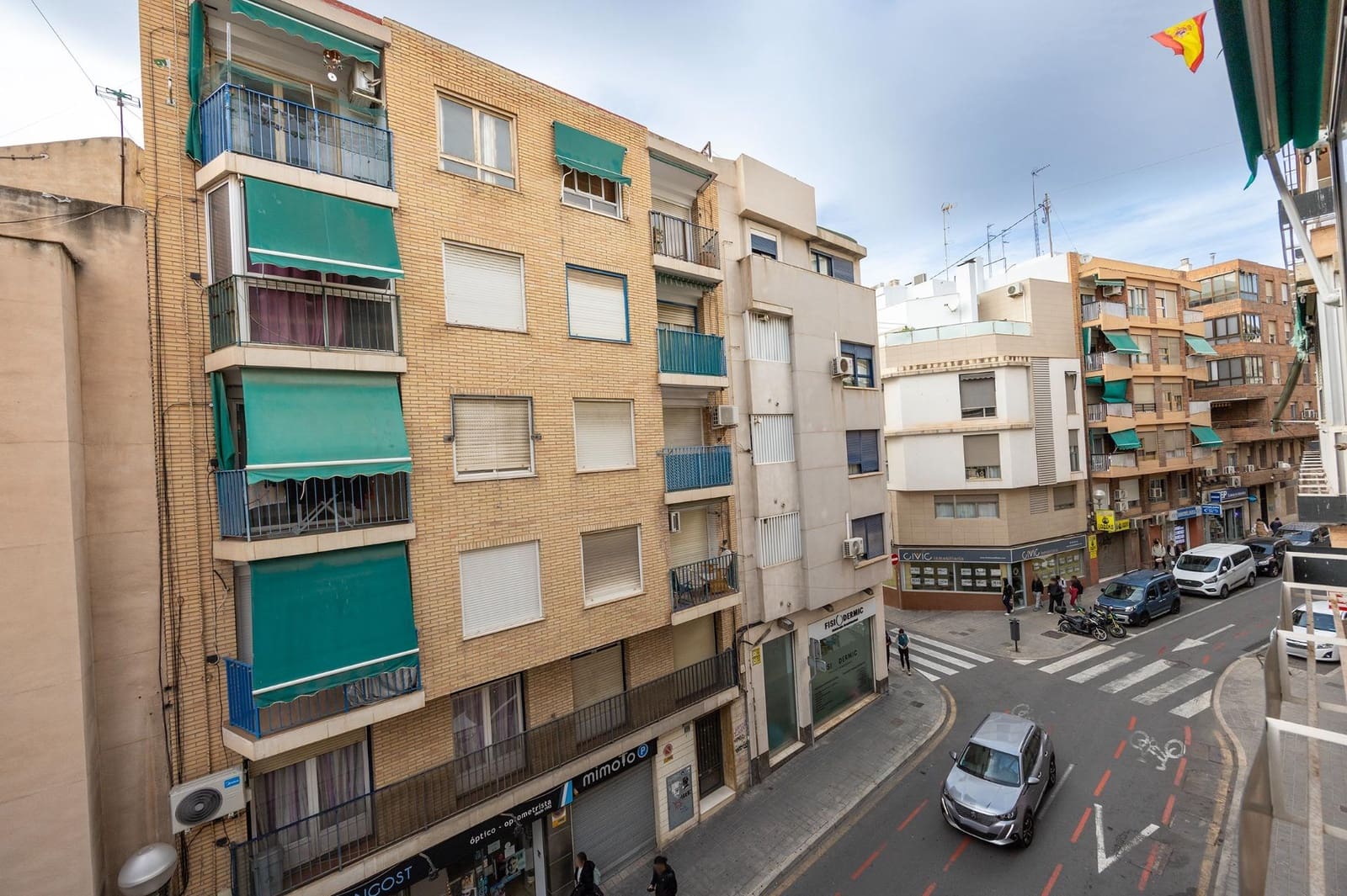 4 makuuhuone Asunto myytävänä paikassa Alicante kaupunki - 256 500 € (Ref: 9414428)