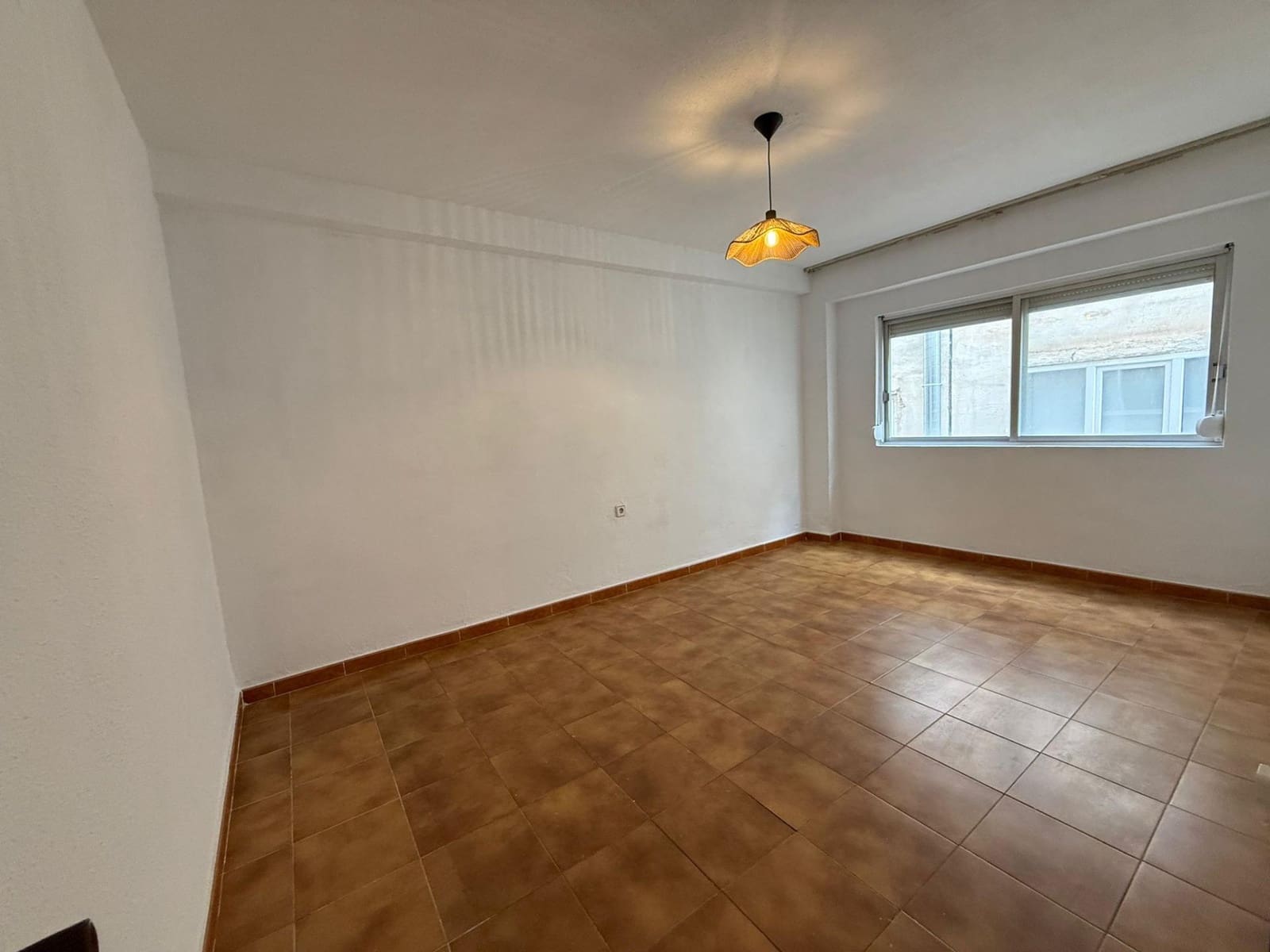 2 sypialnia Mieszkanie do wynajęcia w Miasto Alicante / Alacant - 790 € (Ref: 9415984)