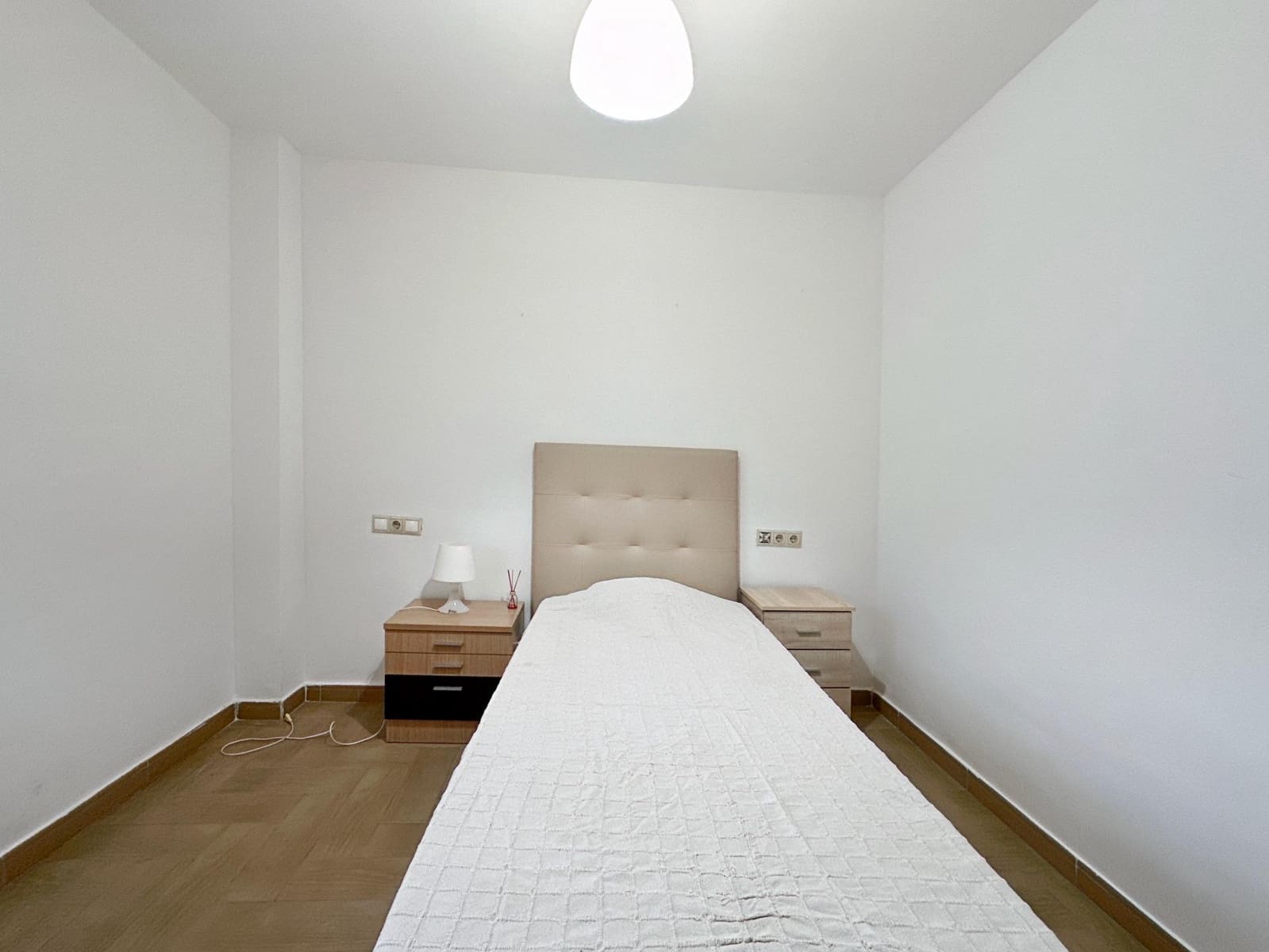 3 makuuhuone Asunto vuokrattavana paikassa Alicante kaupunki mukana 
autotalli - 950 € (Ref: 9437139)