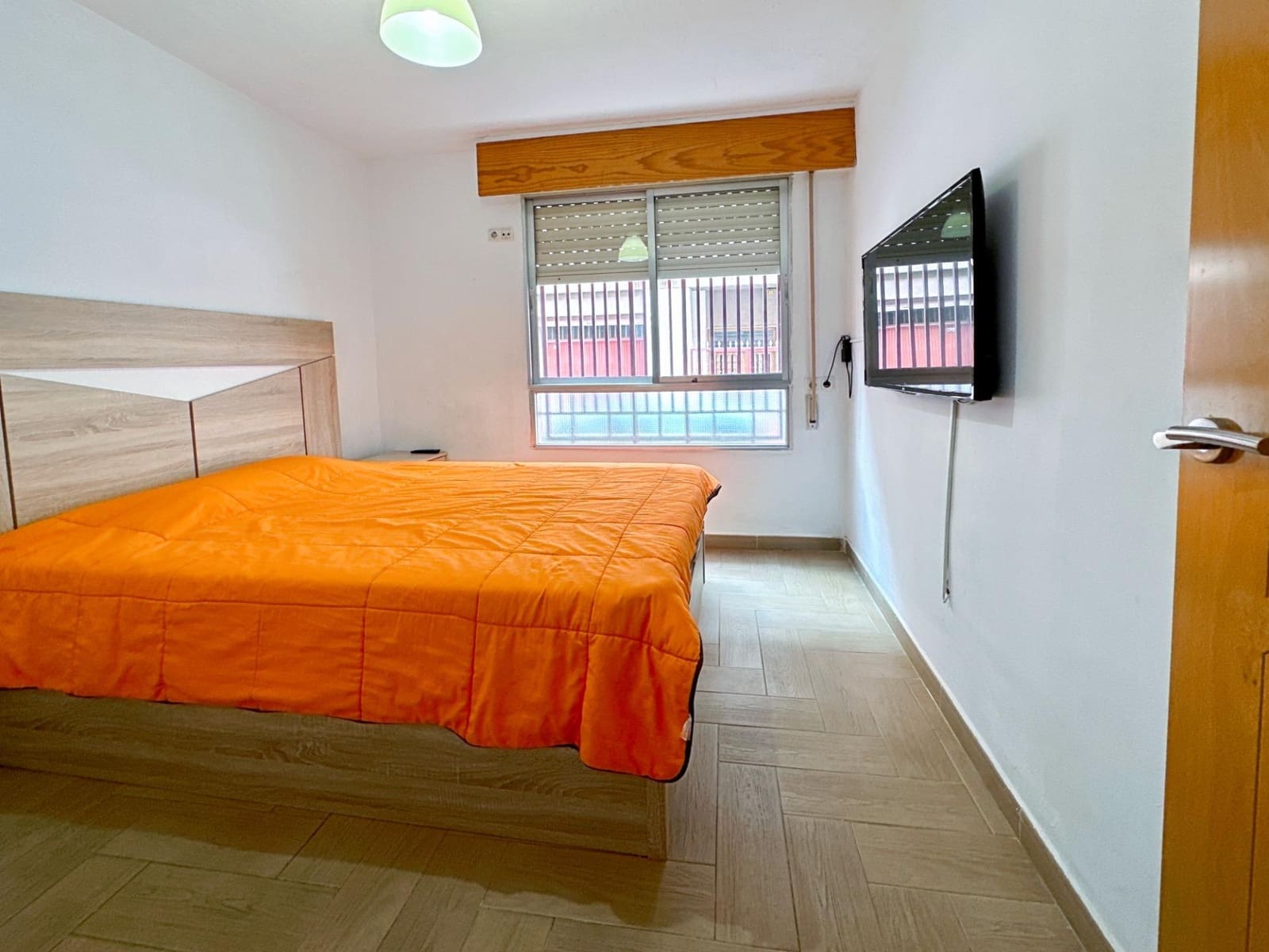 3 makuuhuone Asunto vuokrattavana paikassa Alicante kaupunki mukana 
autotalli - 950 € (Ref: 9437139)