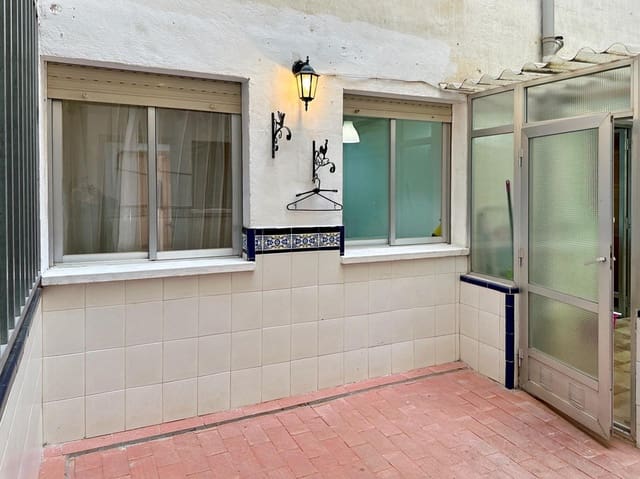 3 makuuhuone Asunto vuokrattavana paikassa Alicante kaupunki mukana 
autotalli - 950 € (Ref: 9437139)