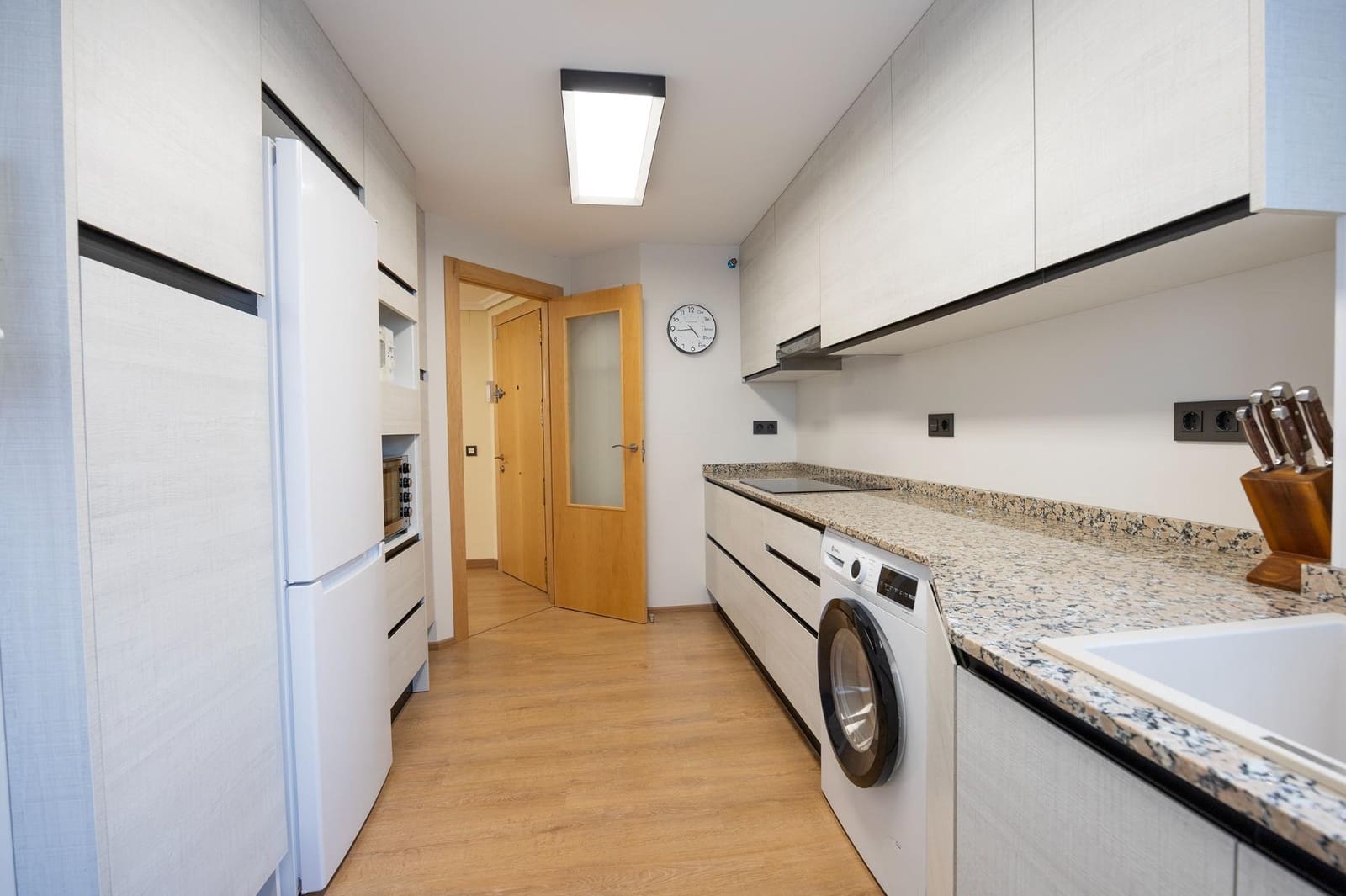 3 bedroom Flat for sale in Alicante / Alacant city - € 354,000 (Ref: 9440162)