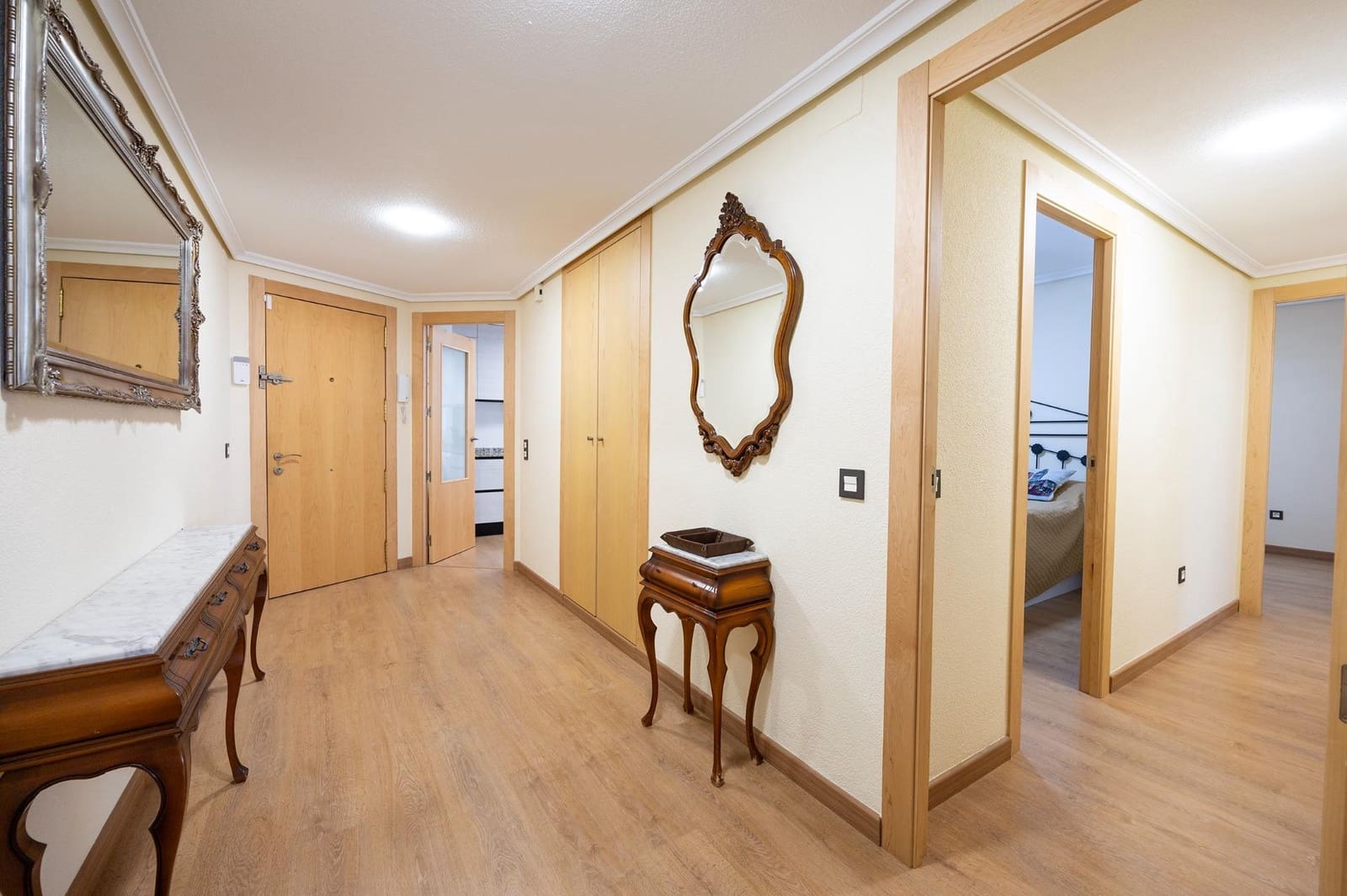 3 bedroom Flat for sale in Alicante / Alacant city - € 354,000 (Ref: 9440162)