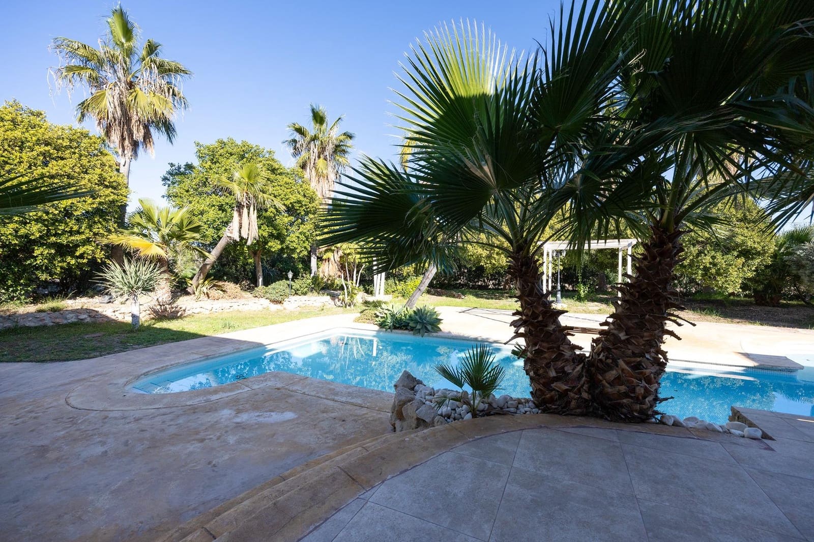 Chalet de 5 habitaciones en Elche / Elx en venta con piscina - 650.000 € (Ref: 9450994)