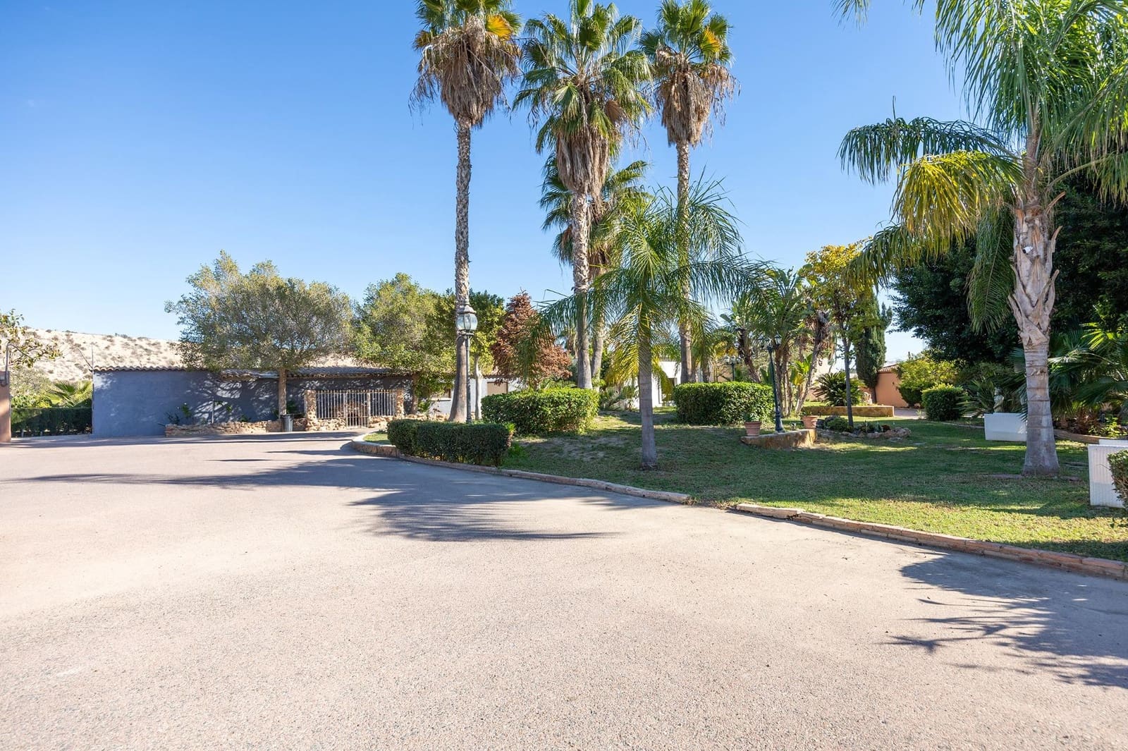 Chalet de 5 habitaciones en Elche / Elx en venta con piscina - 650.000 € (Ref: 9450994)