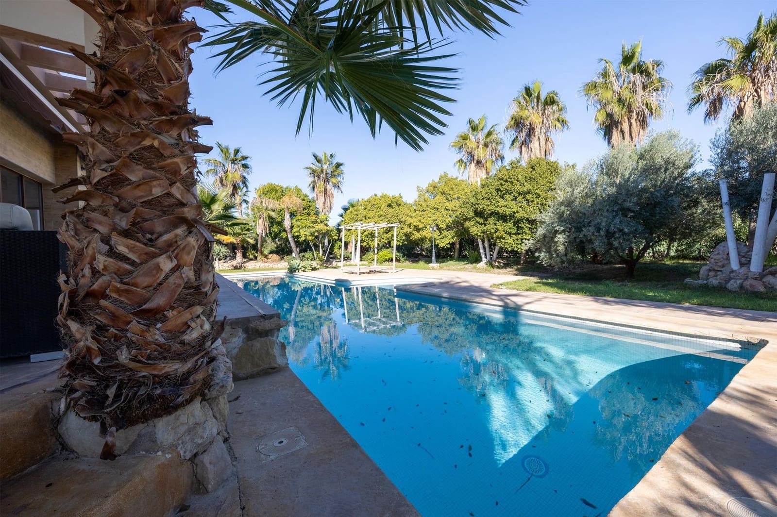Chalet de 5 habitaciones en Elche / Elx en venta con piscina - 650.000 € (Ref: 9450994)