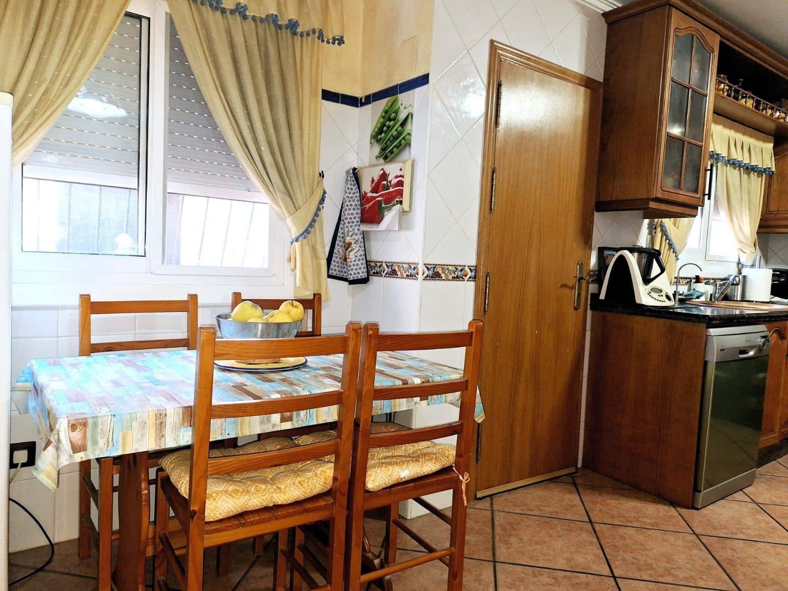 4 bedroom Villa for sale in San Vicente / Sant Vicent del Raspeig with pool garage - € 397,000 (Ref: 9488359)