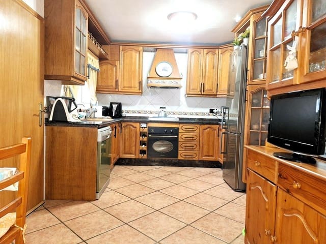 4 sypialnia Willa na sprzedaż w San Vicente / Sant Vicent del Raspeig z basenem garażem - 397 000 € (Ref: 9488359)