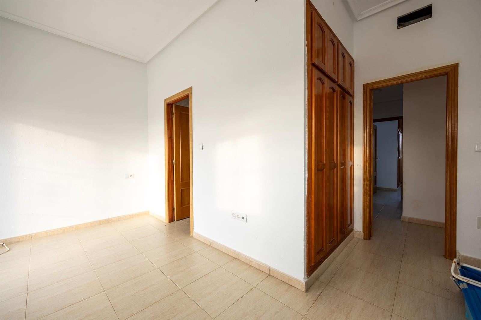 3 bedroom Villa for sale in Catral with pool - € 269,000 (Ref: 9504326)