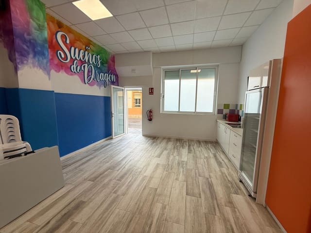 Erhverv til salg i Alicante by - € 105.000 (Ref: 9513449)