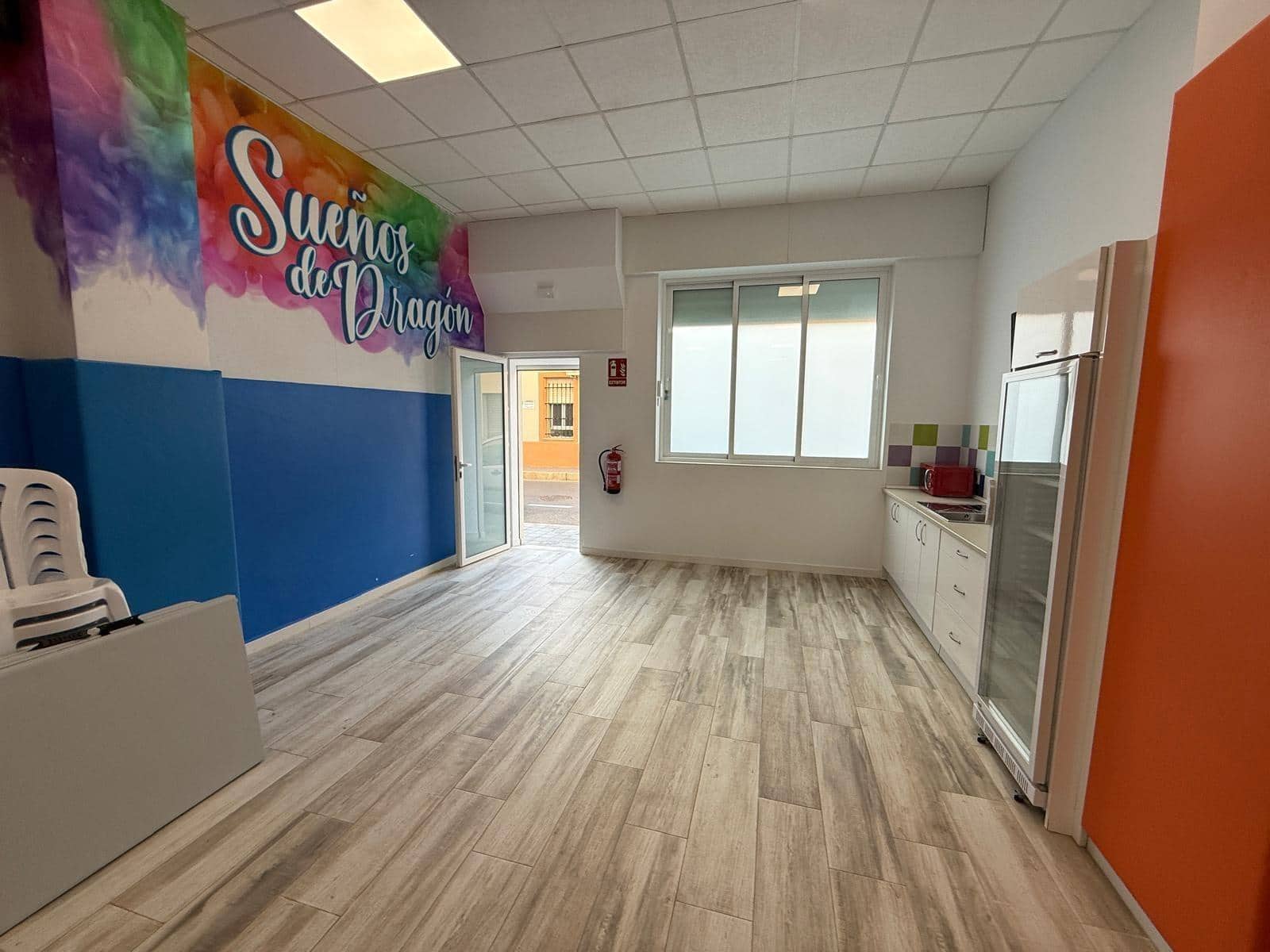 Kaupallinen myytävänä paikassa Alicante kaupunki - 105 000 € (Ref: 9513449)