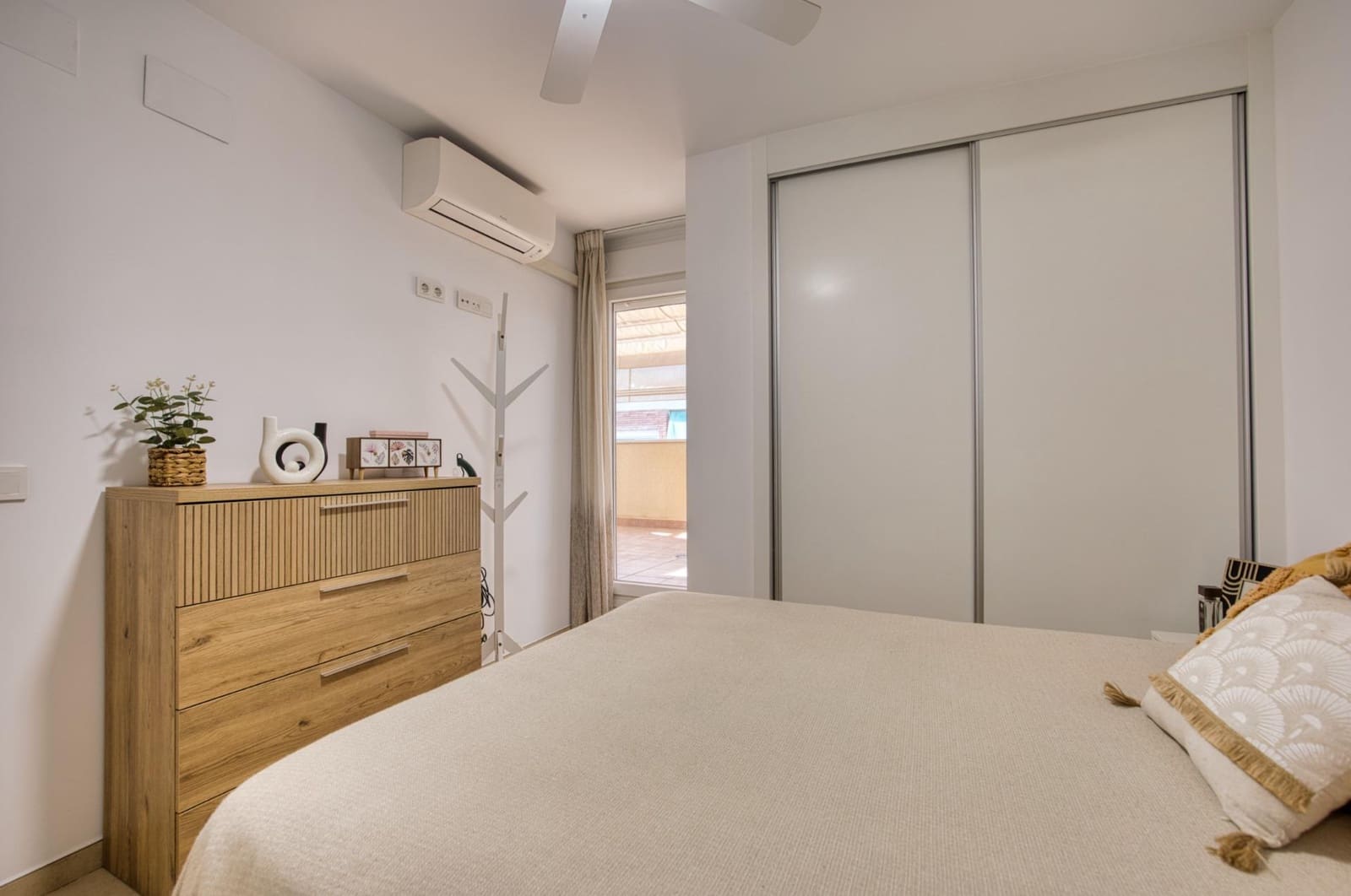 3 quarto Penthouse para venda em Alicante cidade com garagem - 280 000 € (Ref: 9524340)