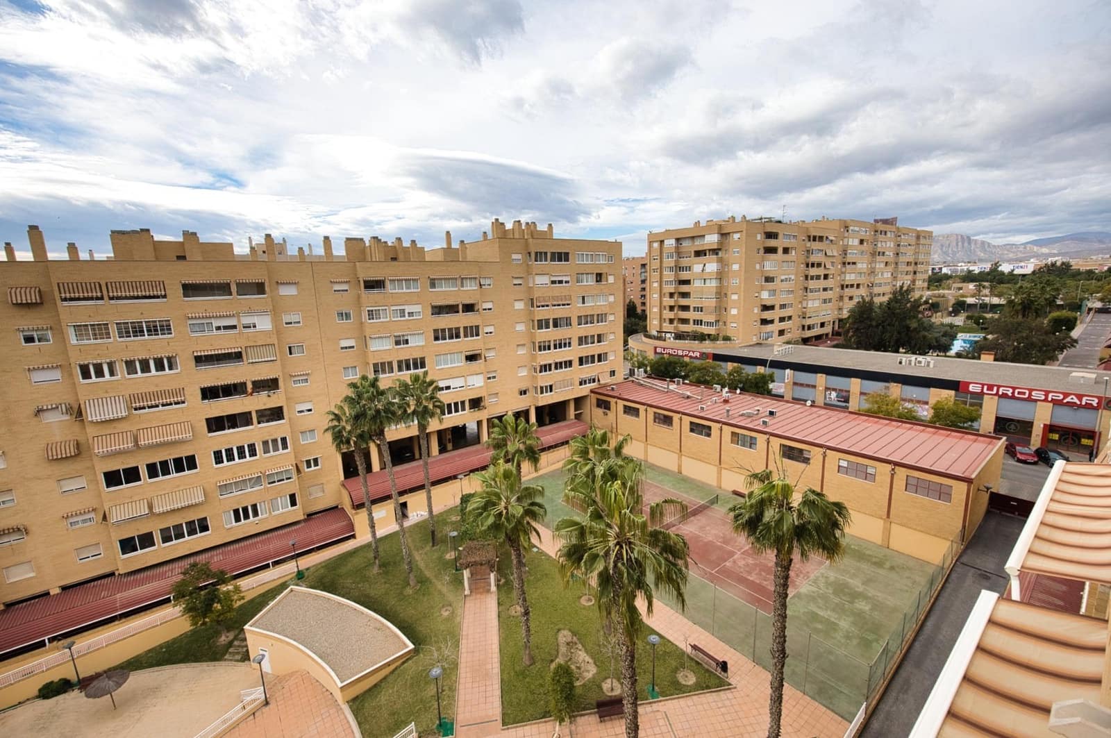 3 quarto Apartamento para venda em Alicante cidade com piscina garagem - 336 500 € (Ref: 9543697)