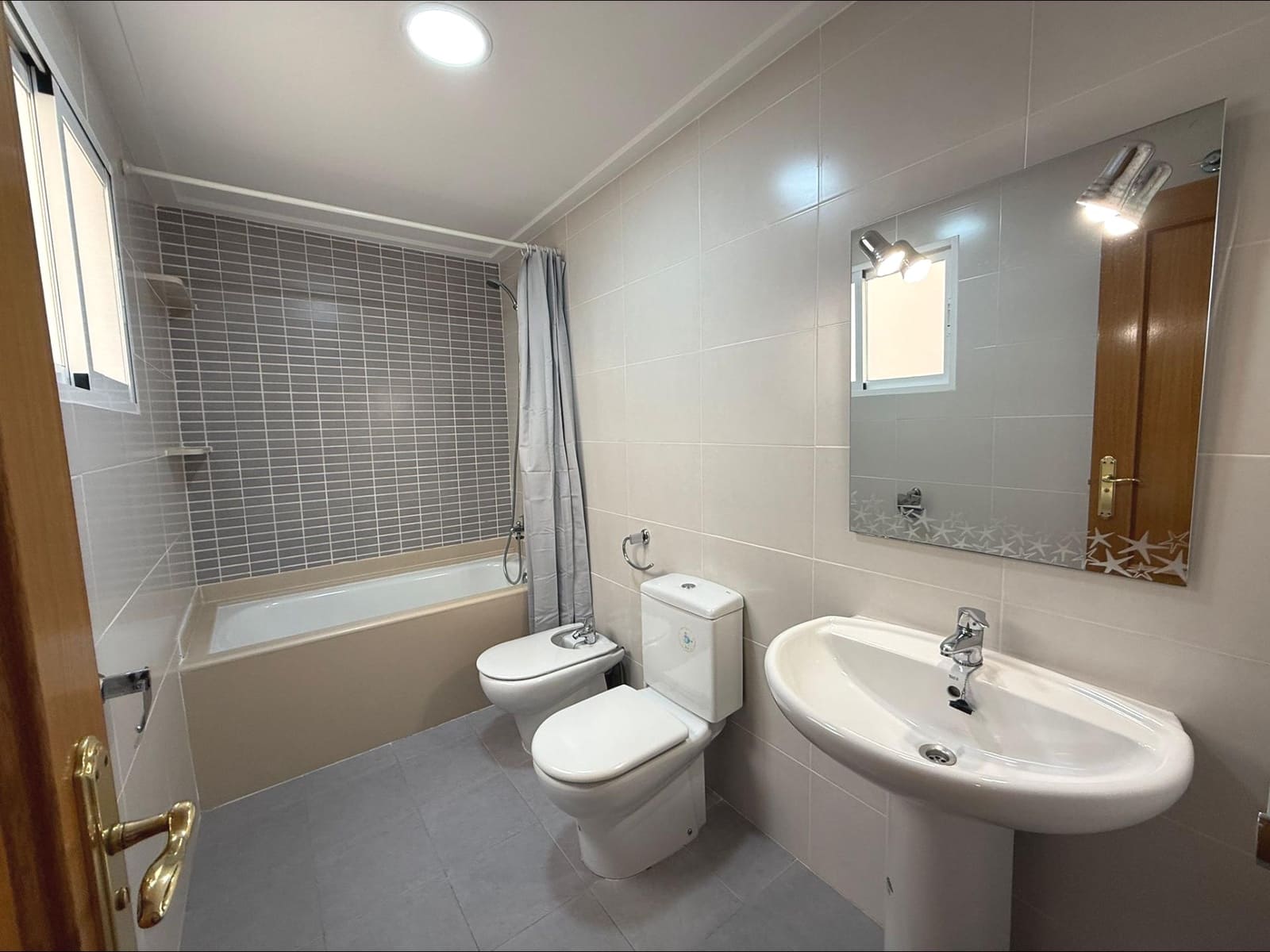 3 bedroom Flat for rent in Torrellano - € 800 (Ref: 9543698)