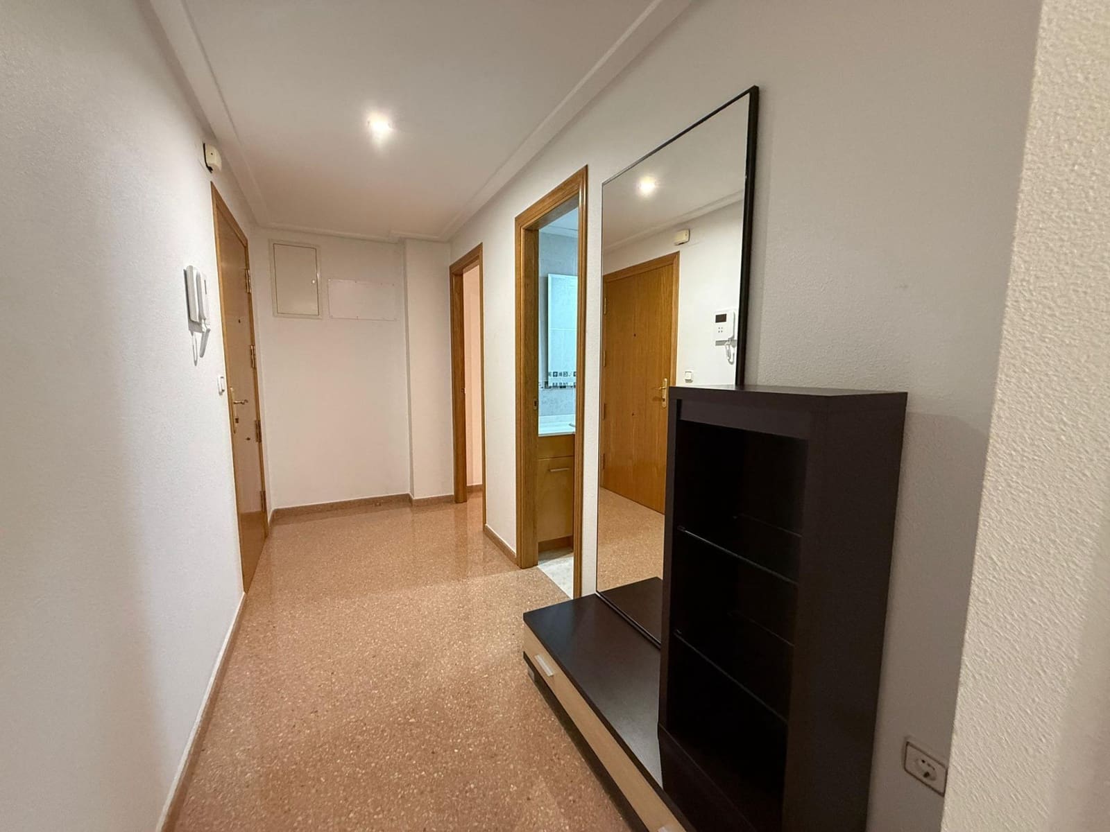 3 bedroom Flat for rent in Torrellano - € 800 (Ref: 9543698)