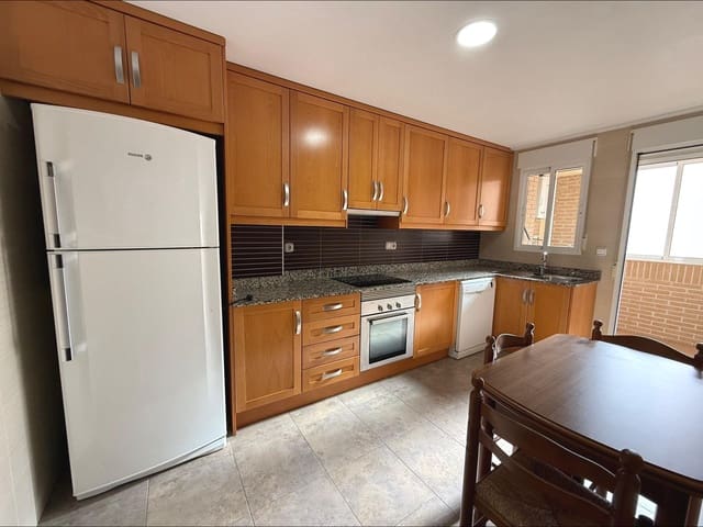 3 sovrum Lägenhet att hyra i Torrellano, Elche / Elx - 800 € (Ref: 9543698)