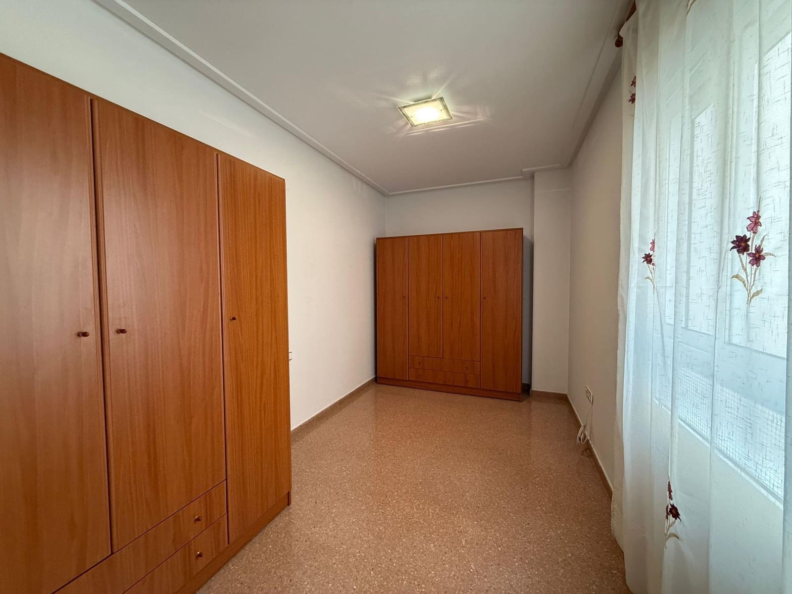 3 bedroom Flat for rent in Torrellano - € 800 (Ref: 9543698)