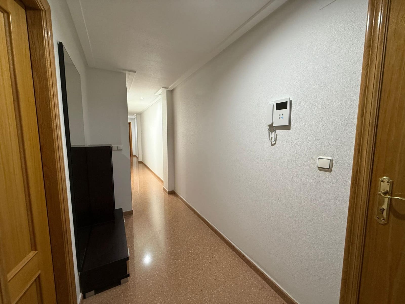 3 bedroom Flat for rent in Torrellano - € 800 (Ref: 9543698)