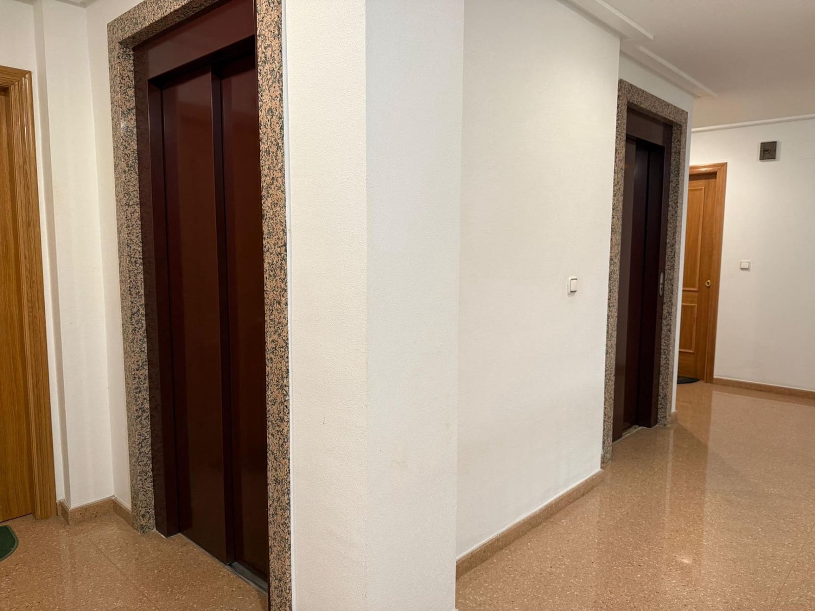 3 bedroom Flat for rent in Torrellano - € 800 (Ref: 9543698)