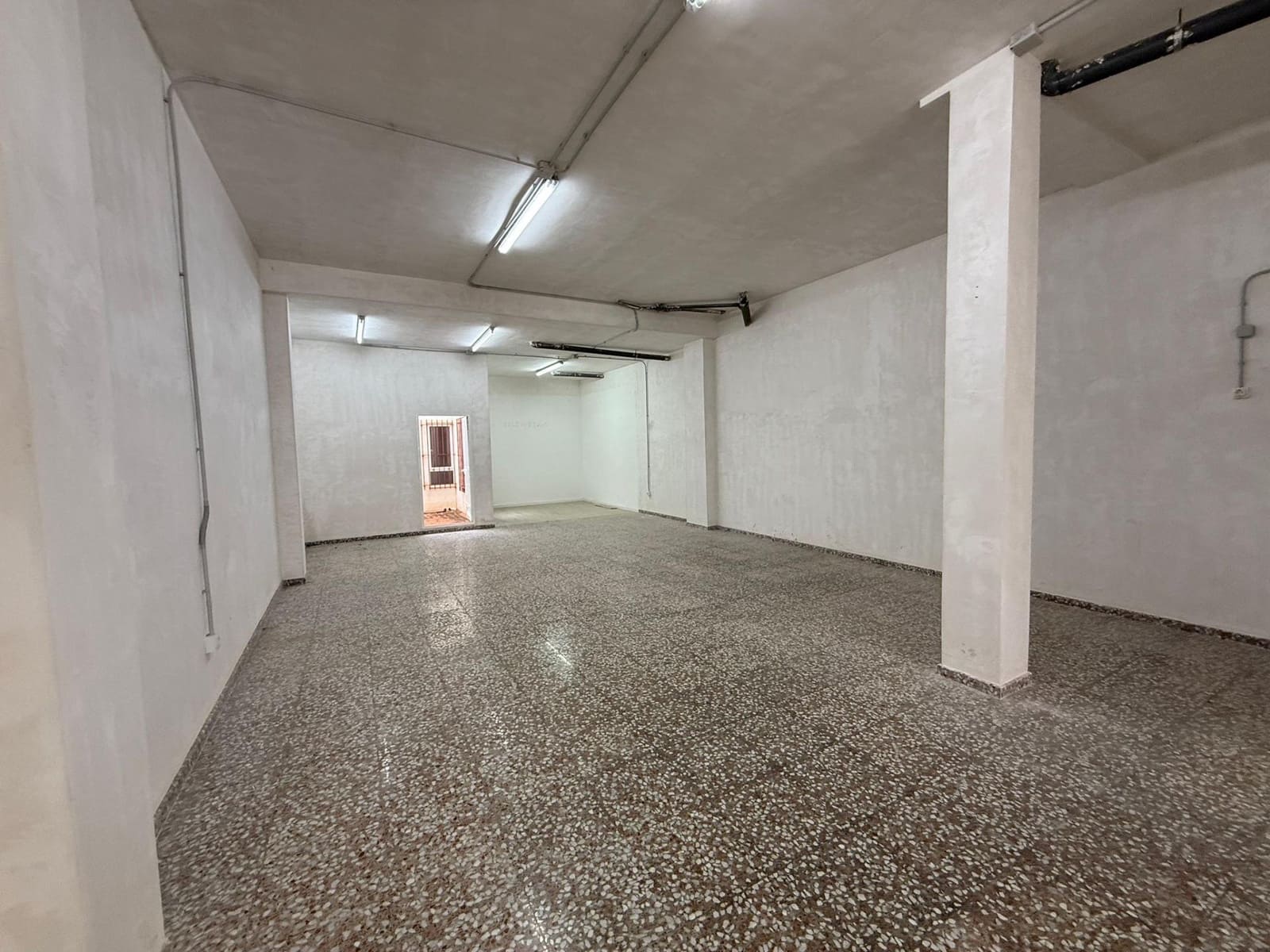 Kaupallinen myytävänä paikassa Torrellano - 106 050 € (Ref: 9551596)