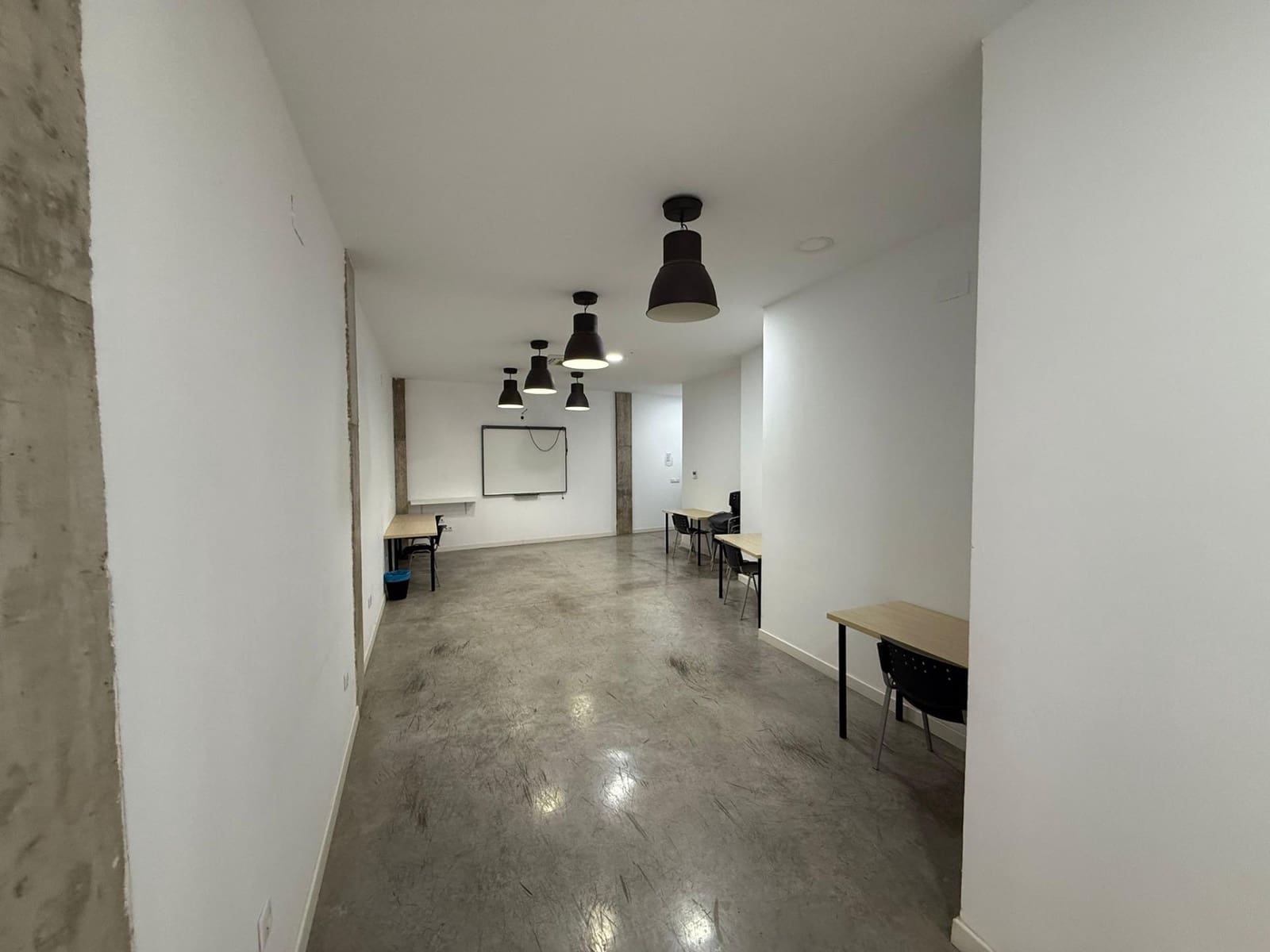 Erhverv til leje i Alicante by - € 765 (Ref: 9555909)