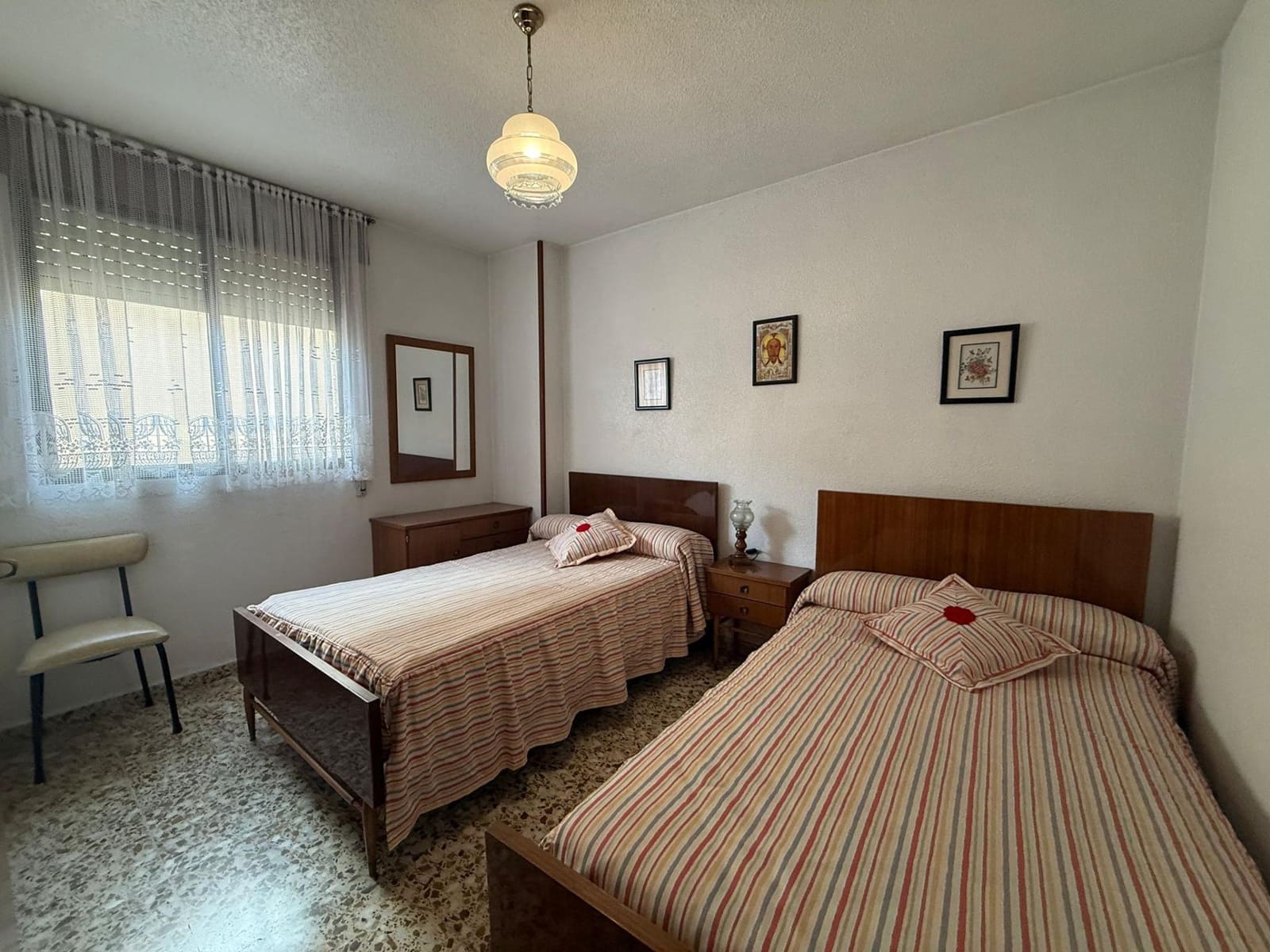 4 Zimmer Wohnung zu verkaufen in Alicante / Alacant Stadt mit Pool Garage - 257.000 € (Ref: 9557957)