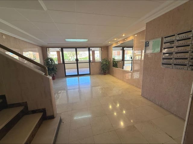 4 Zimmer Wohnung zu verkaufen in Alipark, Alicante / Alacant Stadt mit Pool Garage - 257.000 € (Ref: 9557957)